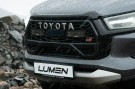 Lumen grillkit Toyota Hilux GR2 Sport 2025+. 22304 lumen. Diskret og pen montering. thumbnail