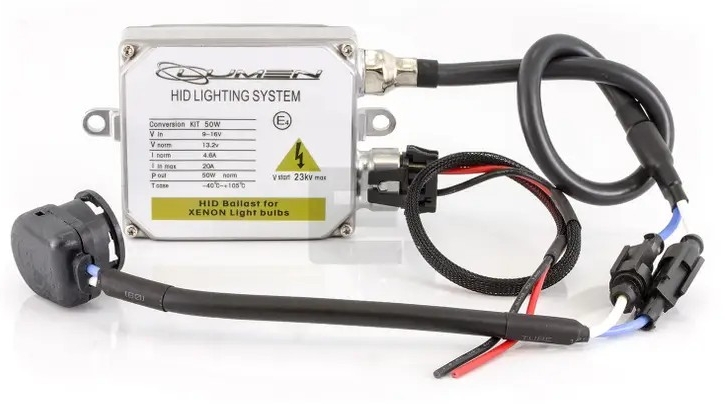 Originale xenonsystemer kommer alltid med 35w styrke, disse kan man bytte ut med 55w ballaster for å øke lysutbyttet på din bil med ca. 20%.